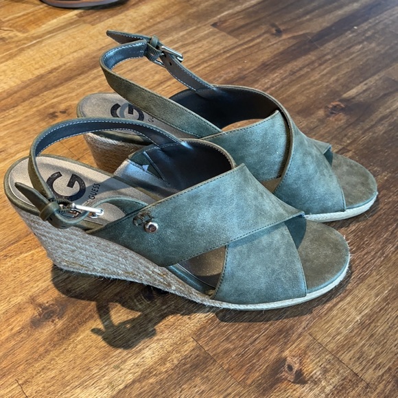 G by Guess wedge heels. Size 10. - Picture 2 of 4